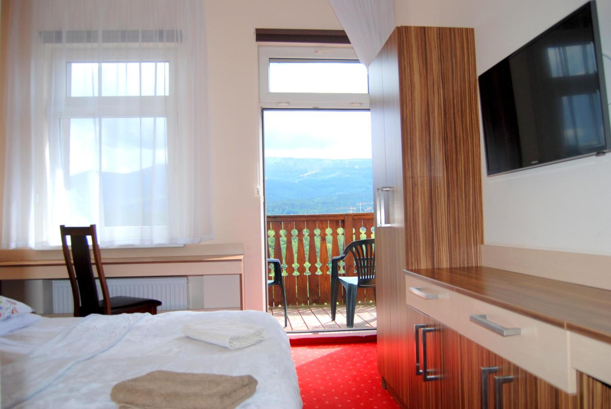 Willa Nimfa Apartamenty W Centrum شكلارسكا بوريبا المظهر الخارجي الصورة